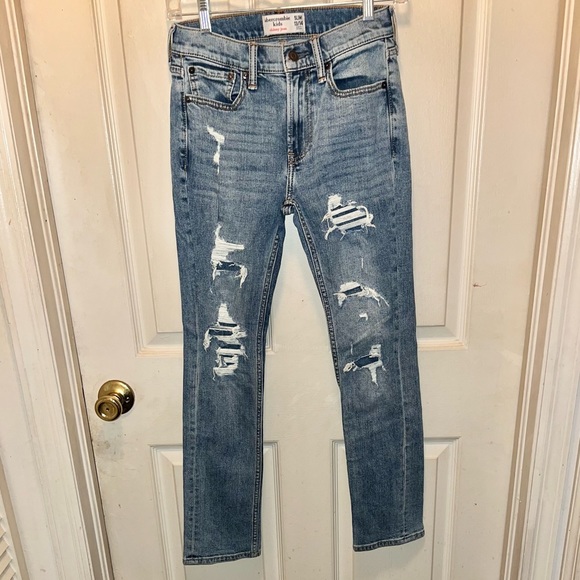 ABERCROMBIE KIDS Distressed Skinny Jeans. Sz 13/14 Slim. Waist 26. Inseam 27.5
